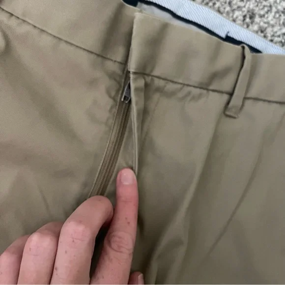 Gap Tailored Khakis - Picture 5 of 6